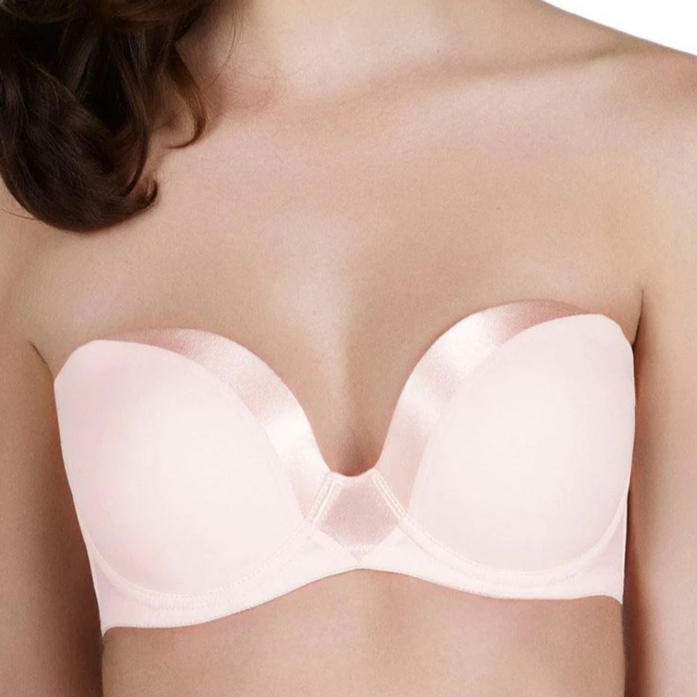Elegant Strapless Blush Bra